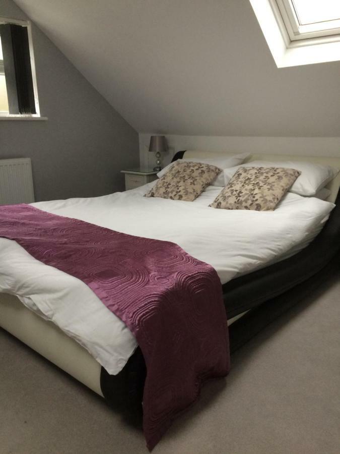 Bed and Breakfast Number Forty One à Hillingdon Extérieur photo